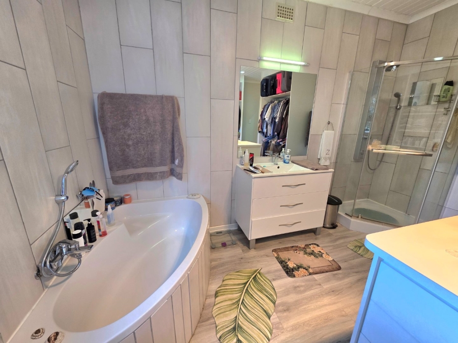 3 Bedroom Property for Sale in Paul Roux Free State